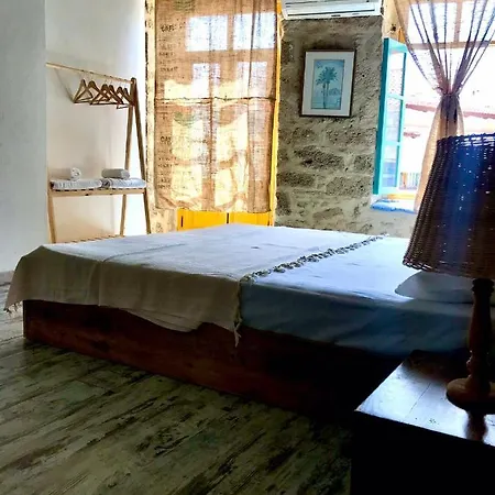 호텔 +4 Stone House Çeşme