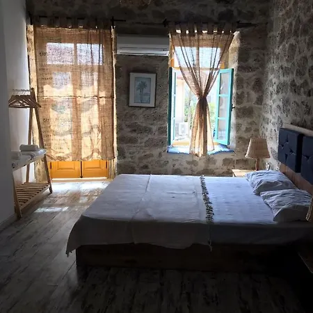 +4 Stone House