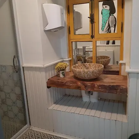 +4 Stone House Hotel